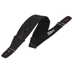 Alça de ombro almofadada e ajustável em nylon, poliéster e neopreno, em preto total.