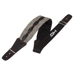 Padded and adjustable shoulder strap in Nylon, Polyester and Neoprene, in grey/black color.