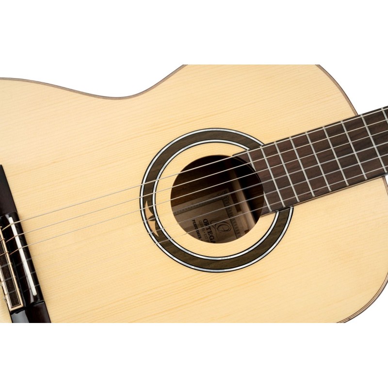 Ortega R158